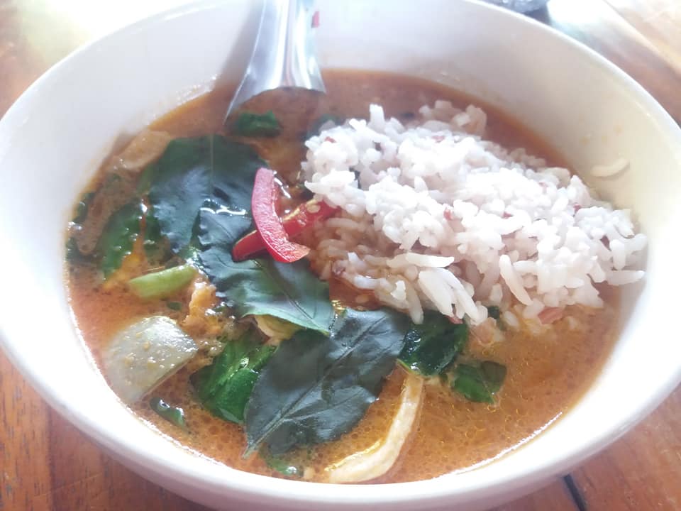Red curry with chicken