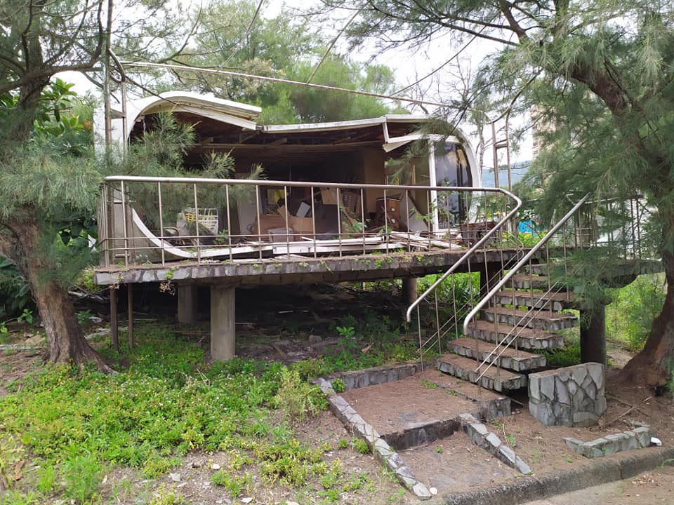Abandoned Futuro resort, Yehliu, Taipei
