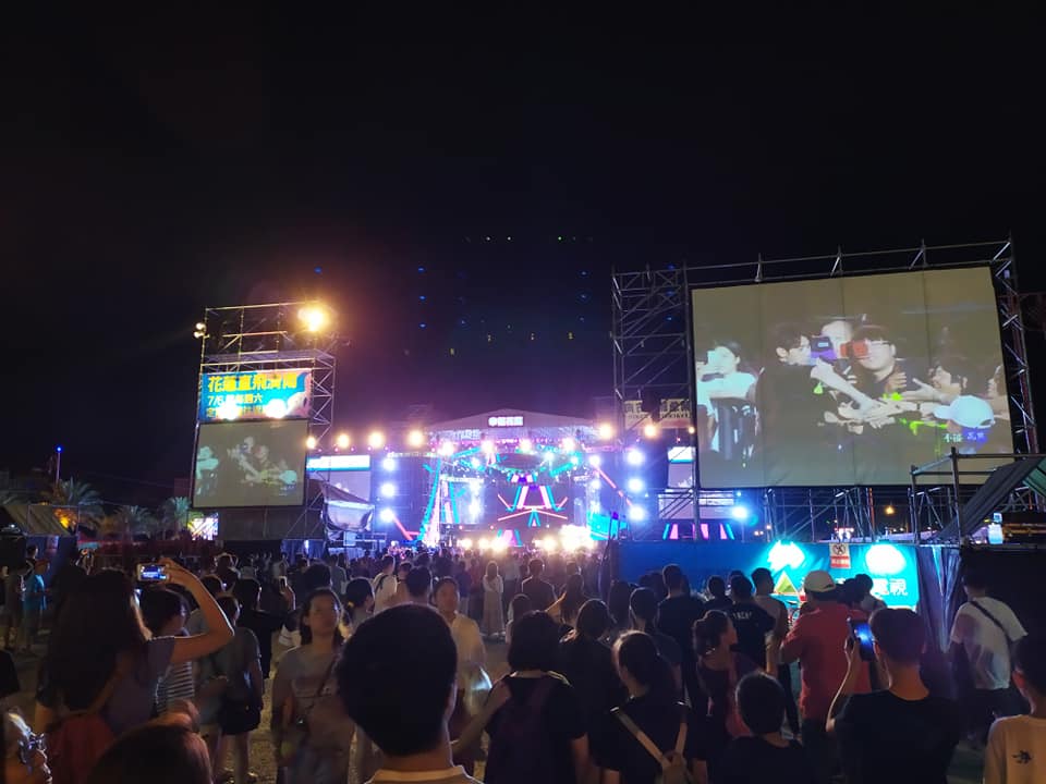 Music festival at Dongdamen night market