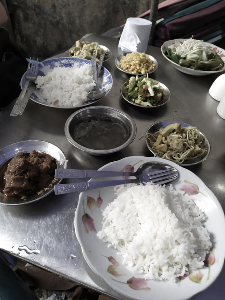 Delicious street food in Yangon