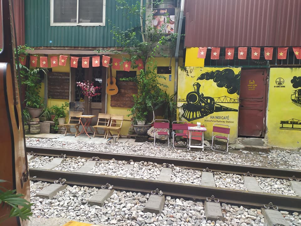 Train Street cafe