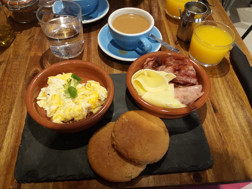 Excellent breakfast set